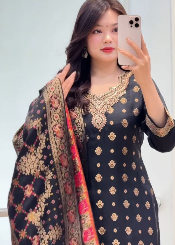 Shriwal Kanjivaram Glass Tissu Zari Jacquard Suit Set