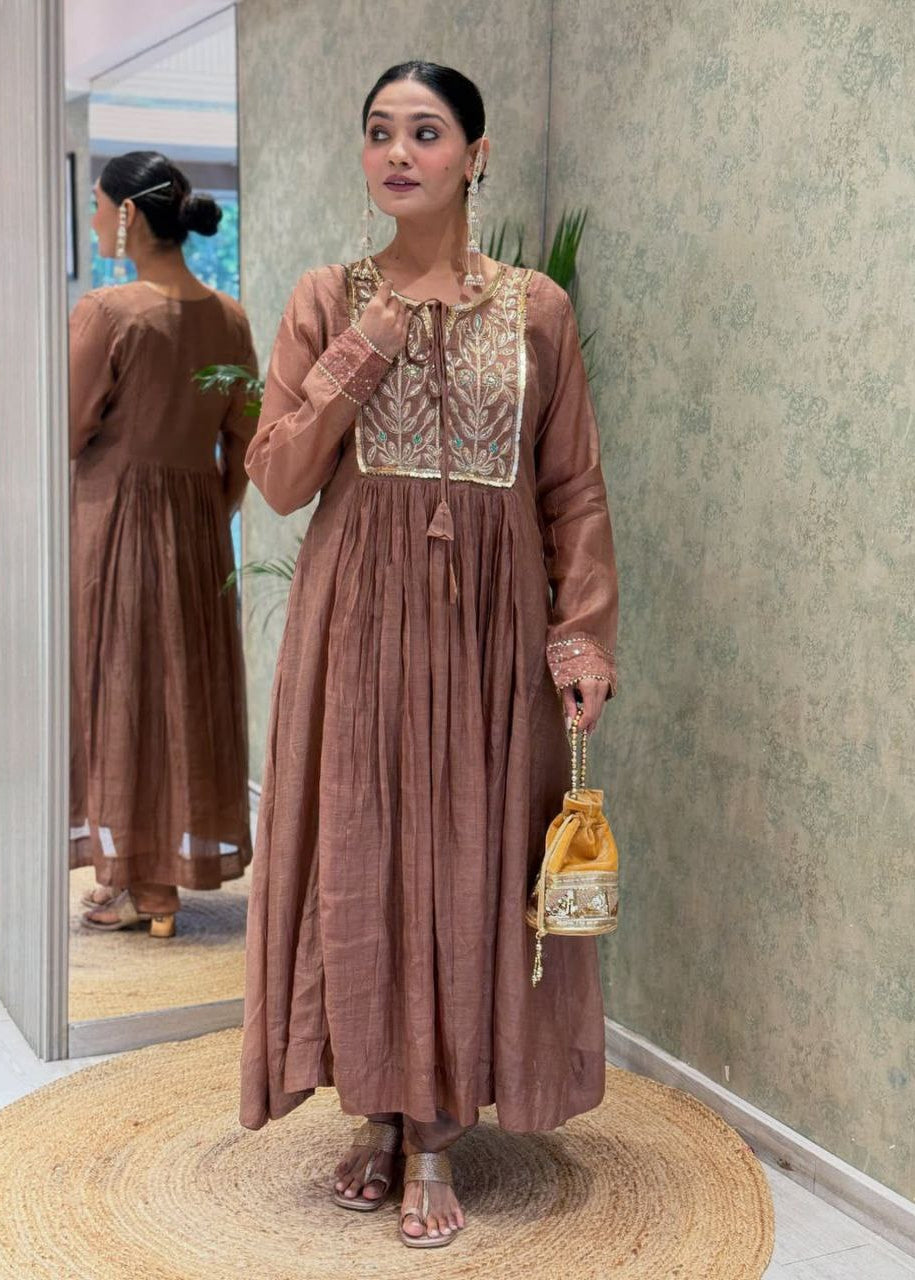 Shriwal Premium Mul Chanderi Kurti Pant Dupatta Set