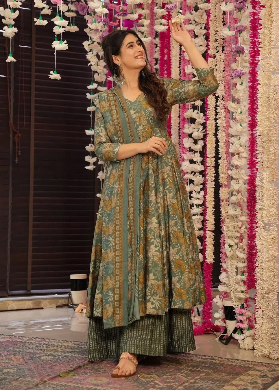Shriwal Green Fullpatti  Suit