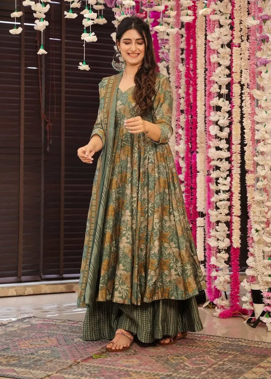 Shriwal Green Fullpatti  Suit