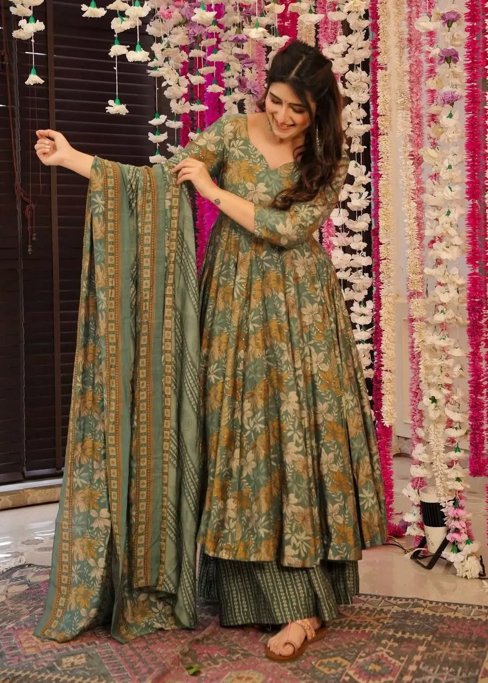 Shriwal Green Fullpatti  Suit