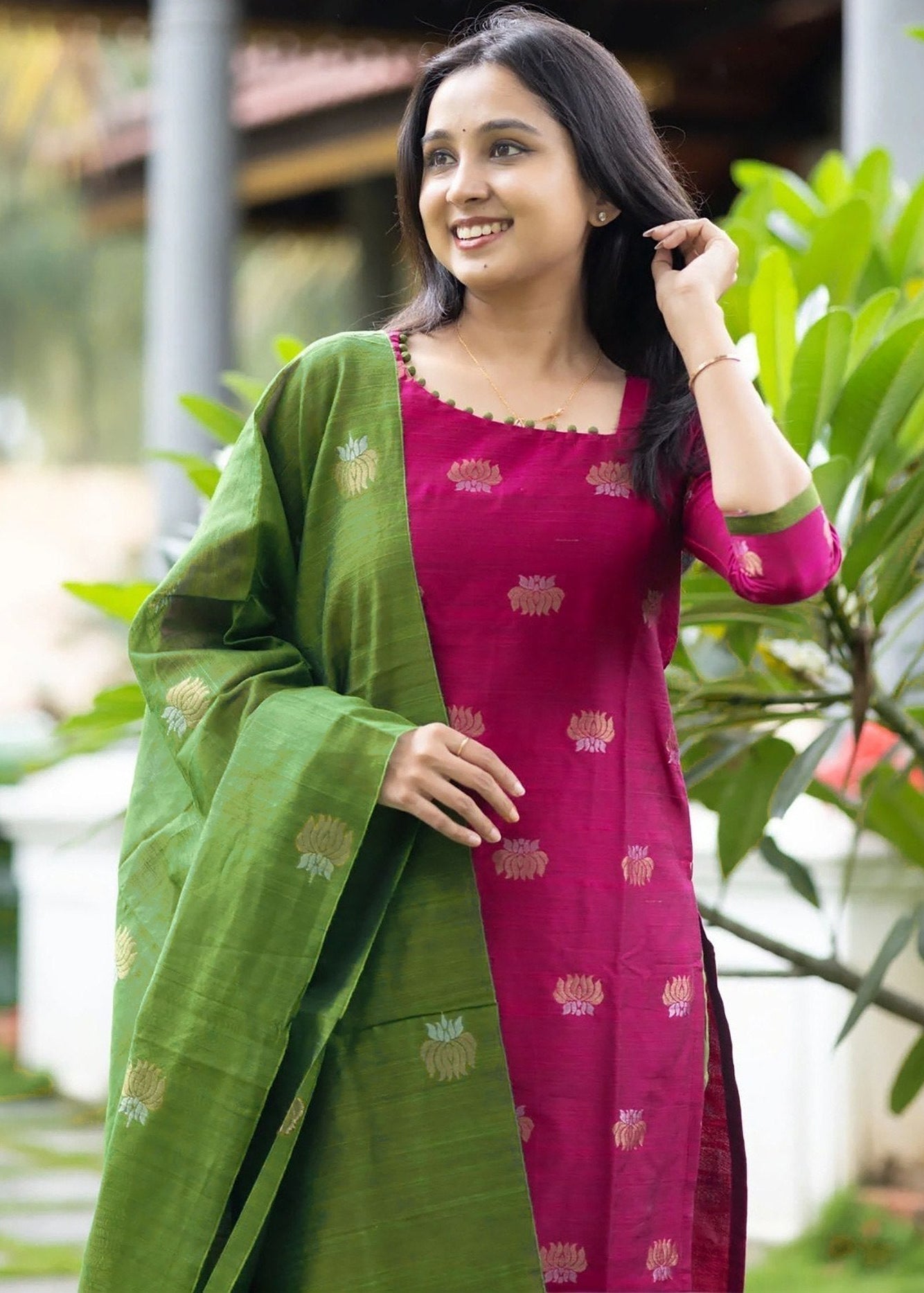 Shriwal Pink Art Silk Woven Kurta Pant Set with Green Art Silk Dupatta