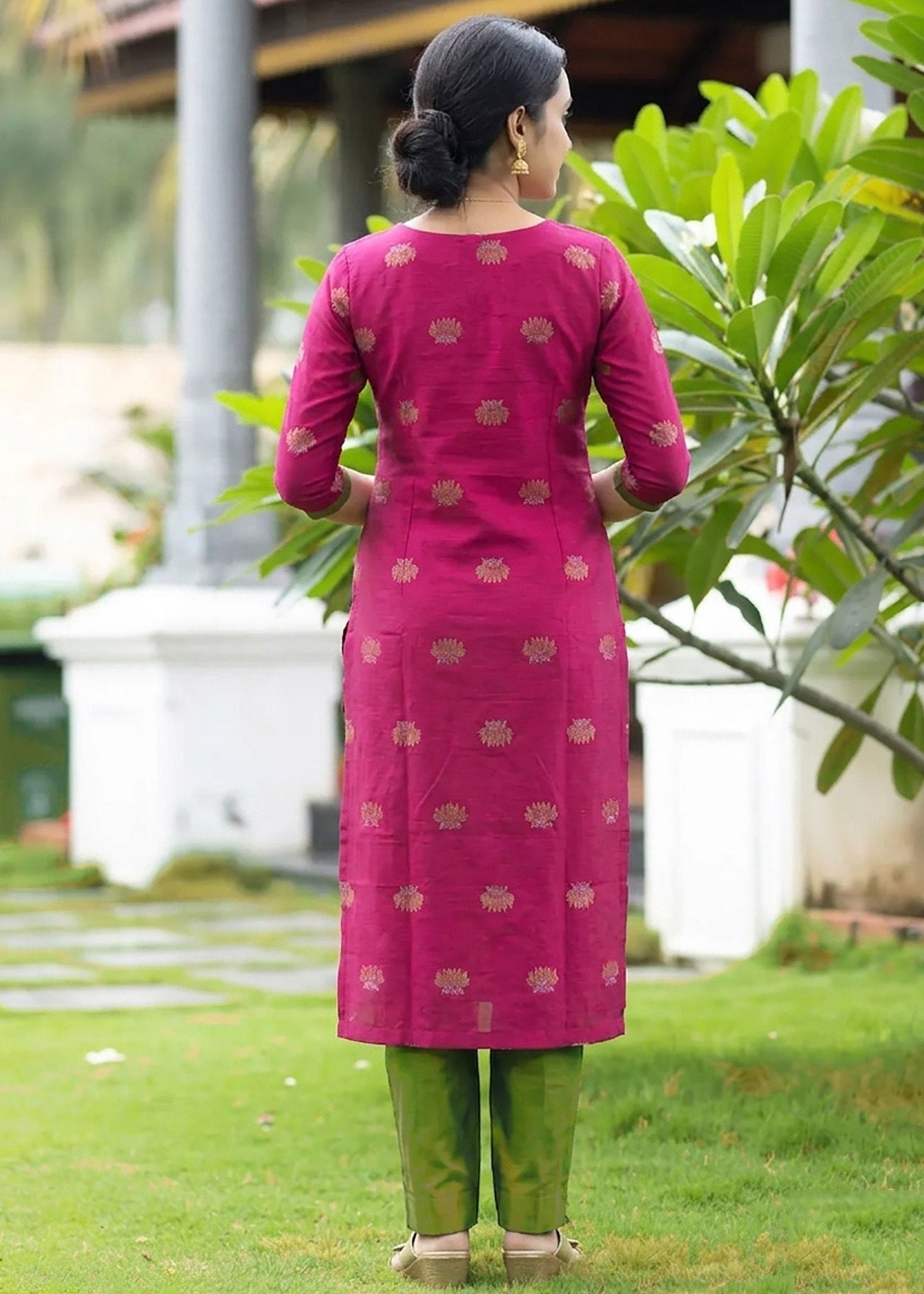 Shriwal Pink Art Silk Woven Kurta Pant Set with Green Art Silk Dupatta