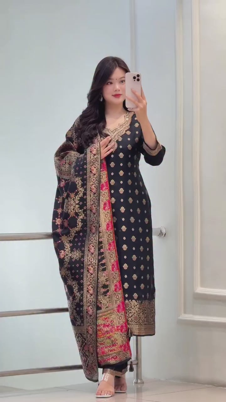 Shriwal Kanjivaram Glass Tissu Zari Jacquard Suit Set